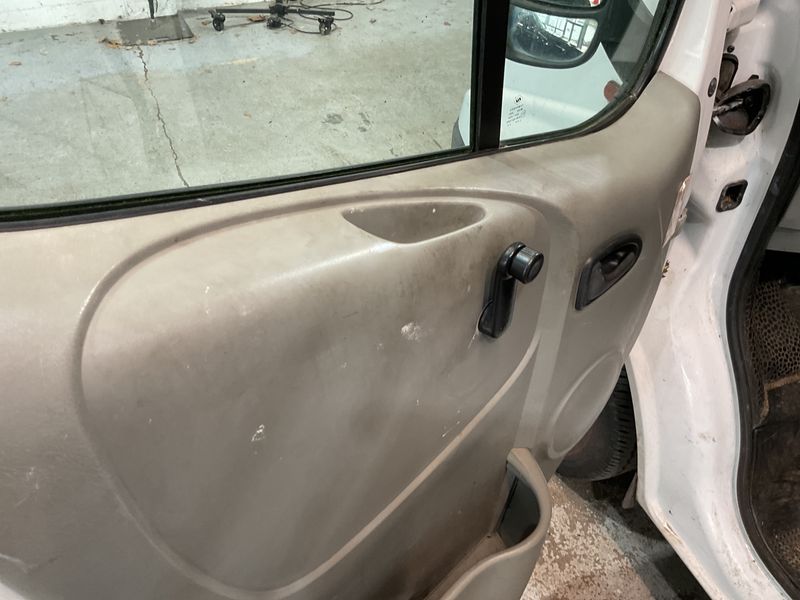 Renault Trafic 1.9 Diesel L1H2 2,9t 2006 – снимка 32