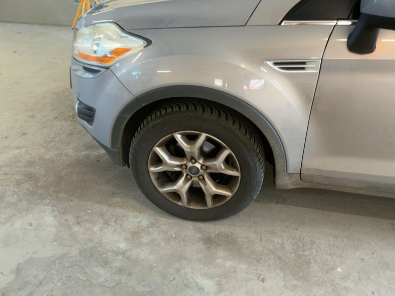 Ford Kuga 2.0 TDCi Champions Edition 2012 – снимка 3