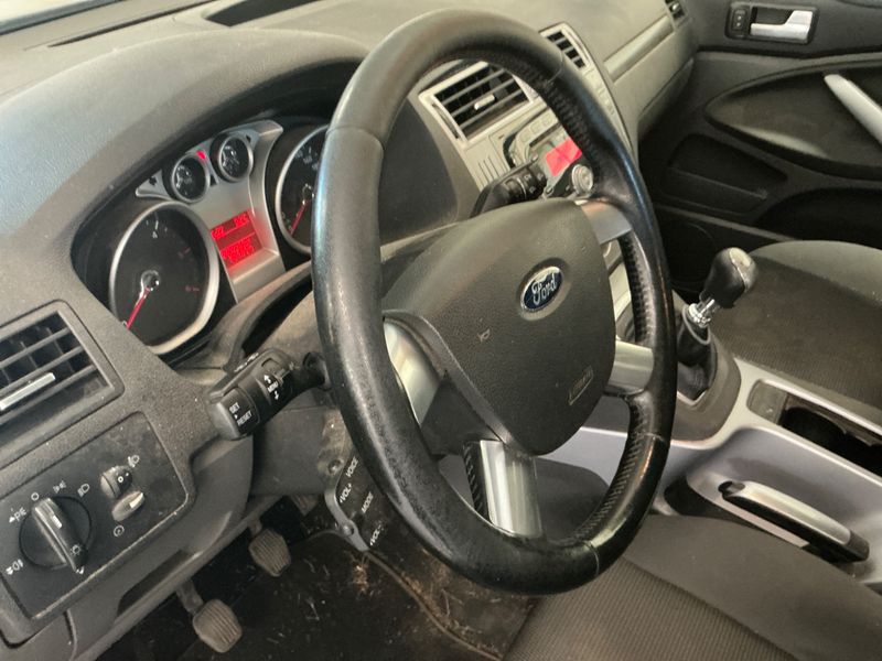Ford Kuga 2.0 TDCi Champions Edition 2012 – снимка 31
