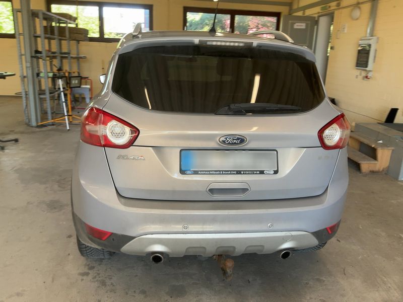 Ford Kuga 2.0 TDCi Champions Edition 2012 – снимка 7
