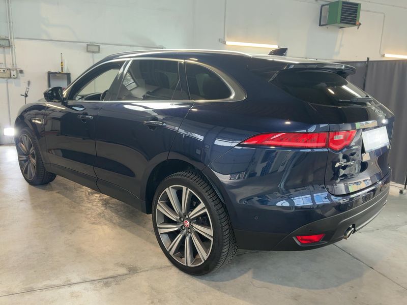 Jaguar F-Pace 30d Portfolio AWD 2017 – снимка 6