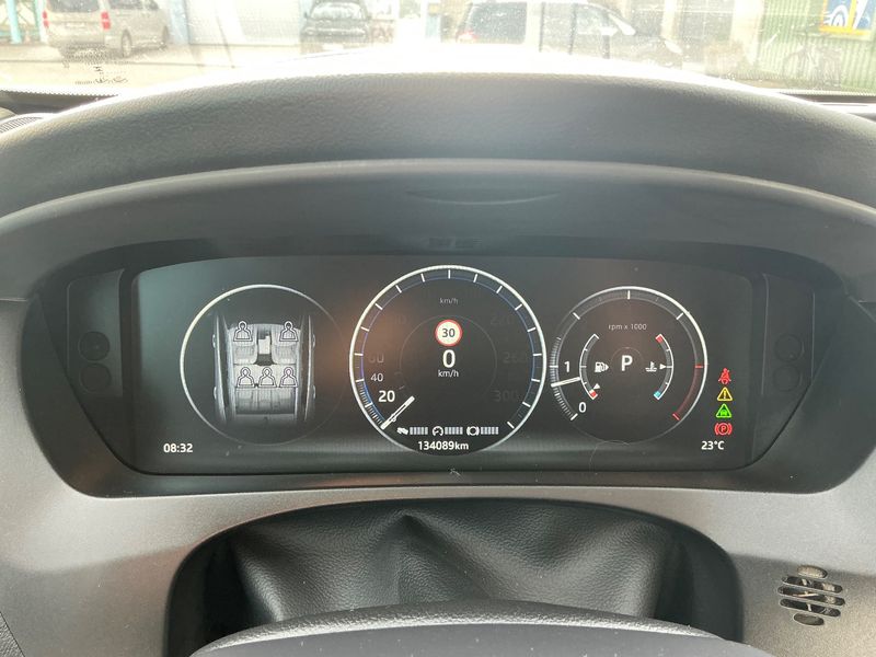 Jaguar F-Pace 30d Portfolio AWD 2017 – снимка 19