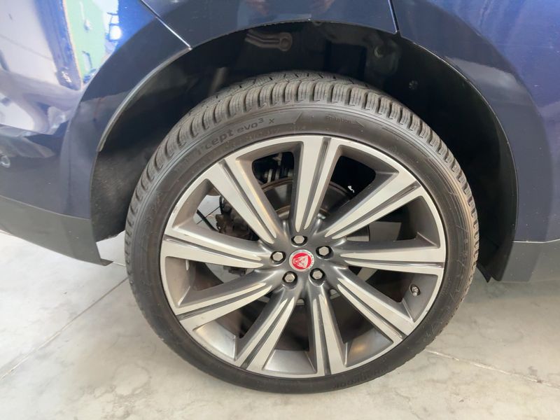 Jaguar F-Pace 30d Portfolio AWD 2017 – снимка 9