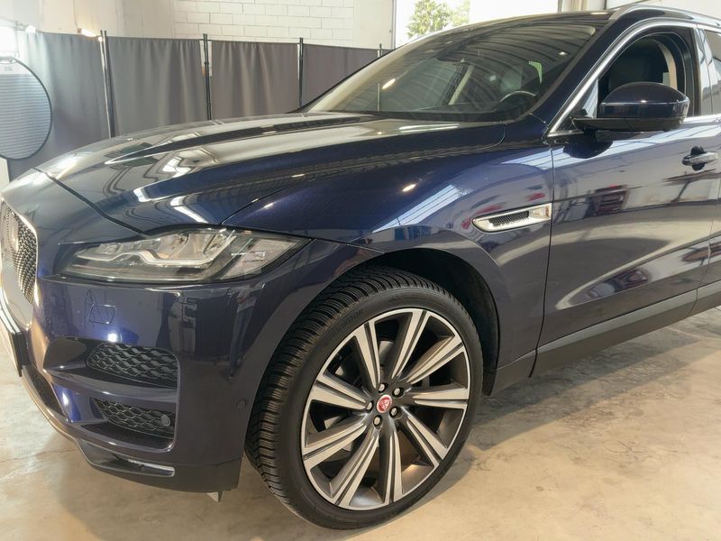 Jaguar F-Pace 30d Portfolio AWD 2017 – снимка 2