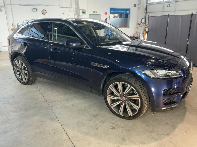 Jaguar F-Pace 30d Portfolio AWD 2017 – снимка 12