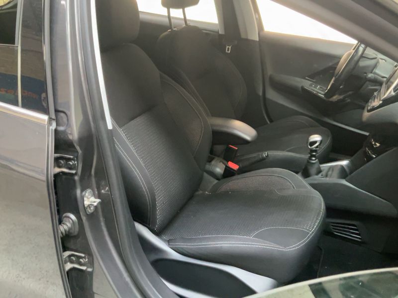 Peugeot 208 1.2 PureTech Allure 2019 – снимка 16