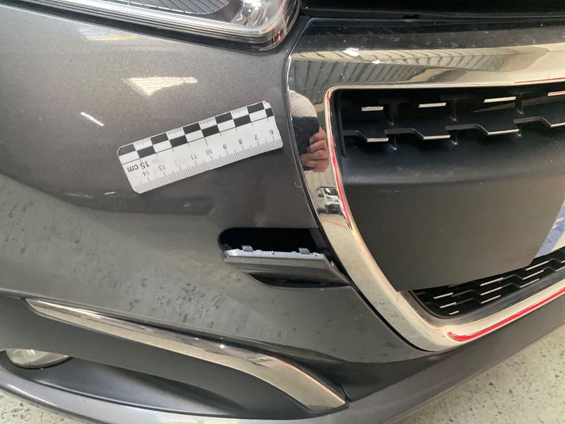 Peugeot 208 1.2 PureTech Allure 2019 – снимка 28