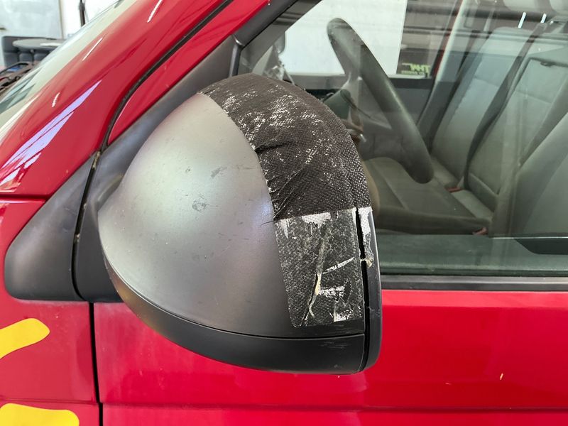 Volkswagen T5 Transporter 2.0 TDI Kasten-Hochdach lang 2010 – снимка 29