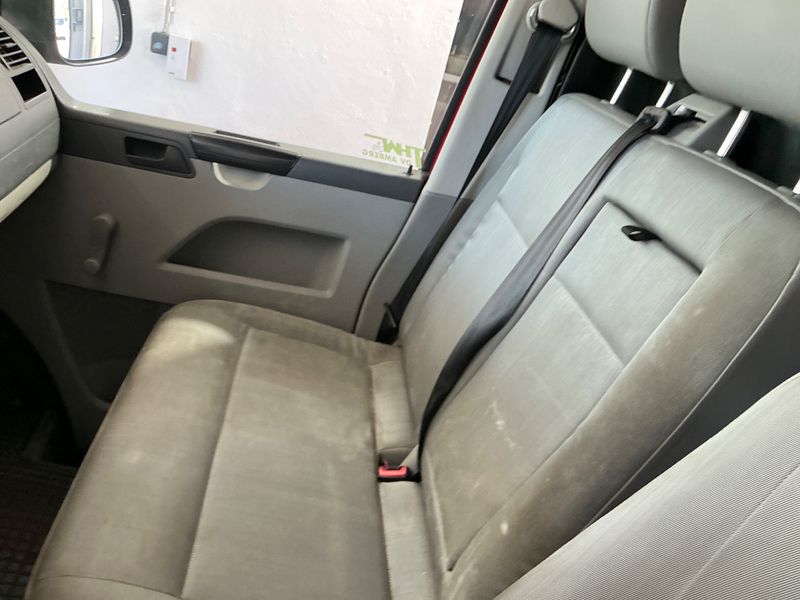 Volkswagen T5 Transporter 2.0 TDI Kasten-Hochdach lang 2010 – снимка 41