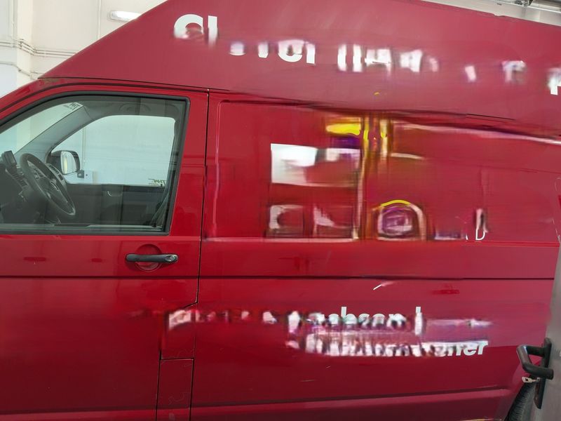 Volkswagen T5 Transporter 2.0 TDI Kasten-Hochdach lang 2010 – снимка 4