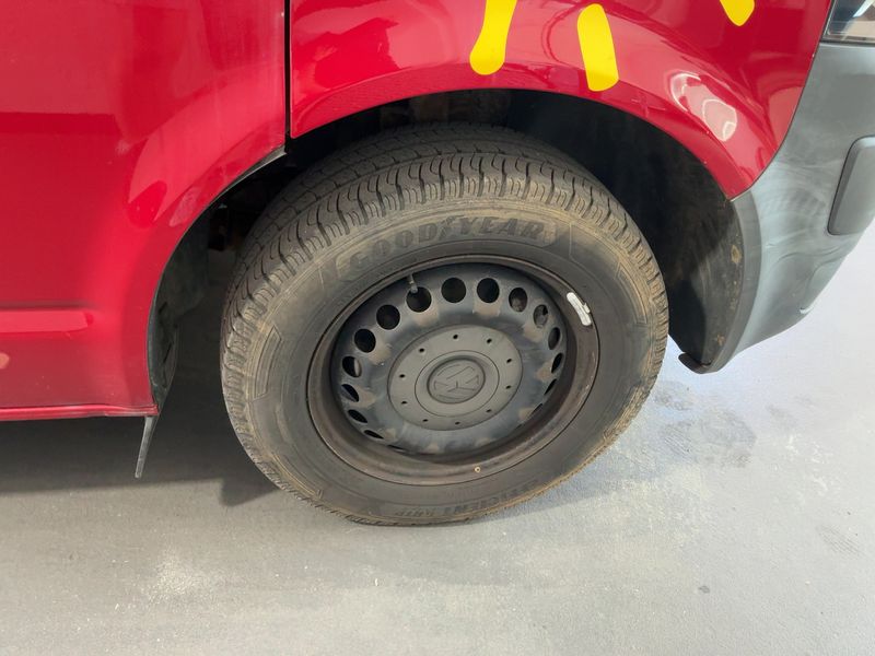Volkswagen T5 Transporter 2.0 TDI Kasten-Hochdach lang 2010 – снимка 11
