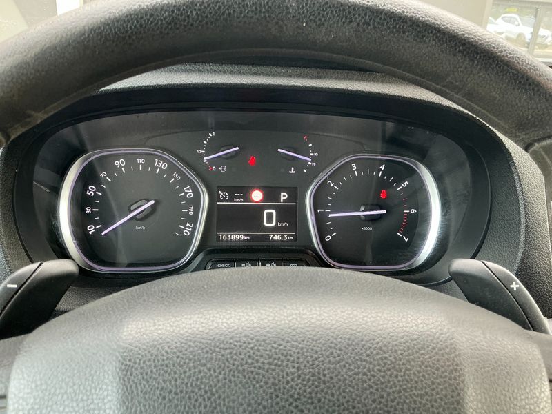 Peugeot Expert 2.0 Blue-HDi Premium Pack 2018 – снимка 18