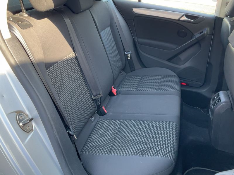 Volkswagen Golf VI 1.6 TDI Advance 2009 – снимка 19