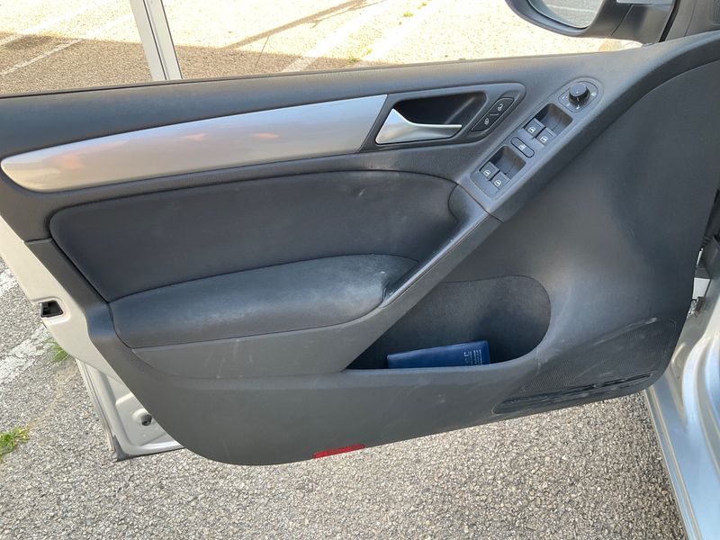 Volkswagen Golf VI 1.6 TDI Advance 2009 – снимка 27