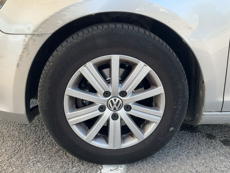 Volkswagen Golf VI 1.6 TDI Advance 2009 – снимка 3