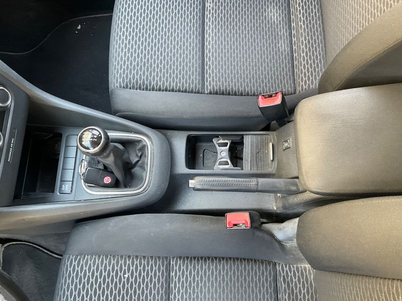 Volkswagen Golf VI 1.6 TDI Advance 2009 – снимка 30