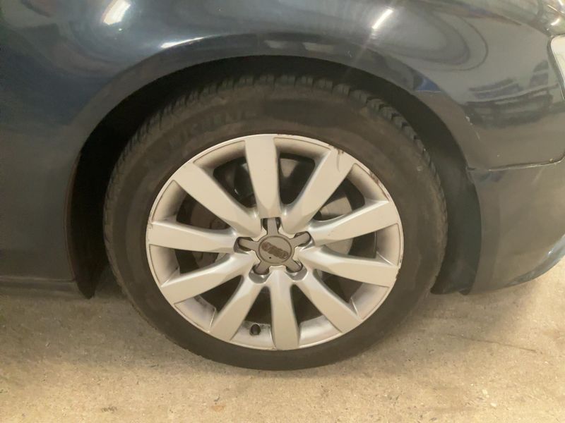 Audi A4 3.0 V6 TDI quattro Attraction 2012 – снимка 11