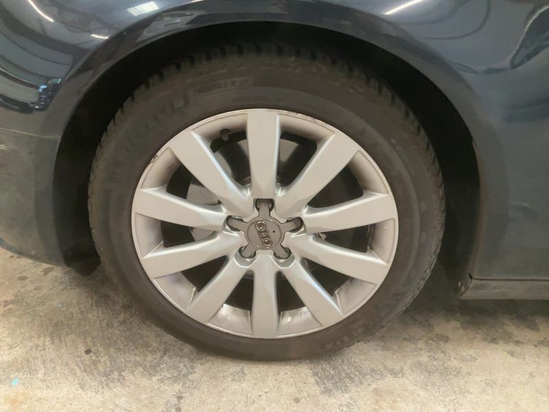 Audi A4 3.0 V6 TDI quattro Attraction 2012 – снимка 3