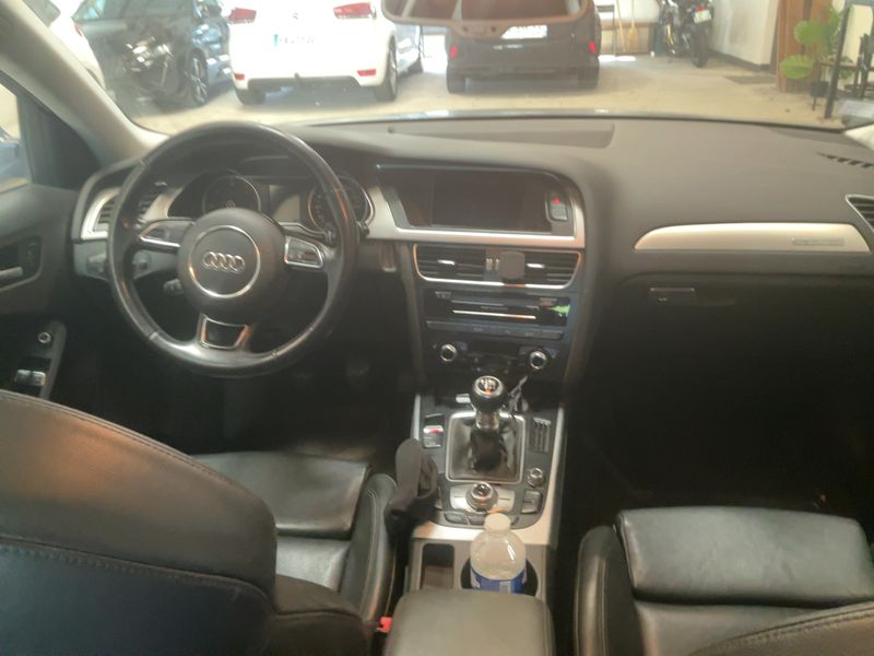 Audi A4 3.0 V6 TDI quattro Attraction 2012 – снимка 17