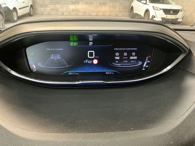 Peugeot 3008 1.6 PureTech Allure 2019 – снимка 18