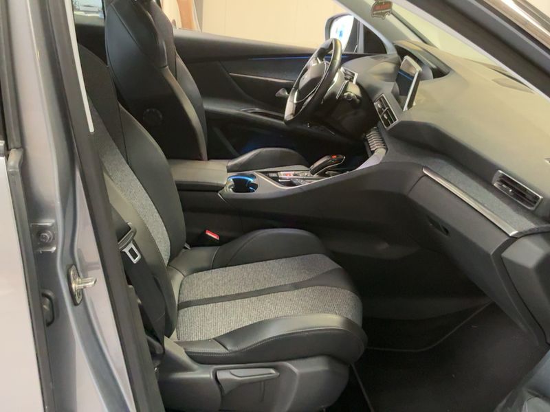 Peugeot 3008 1.6 PureTech Allure 2019 – снимка 16