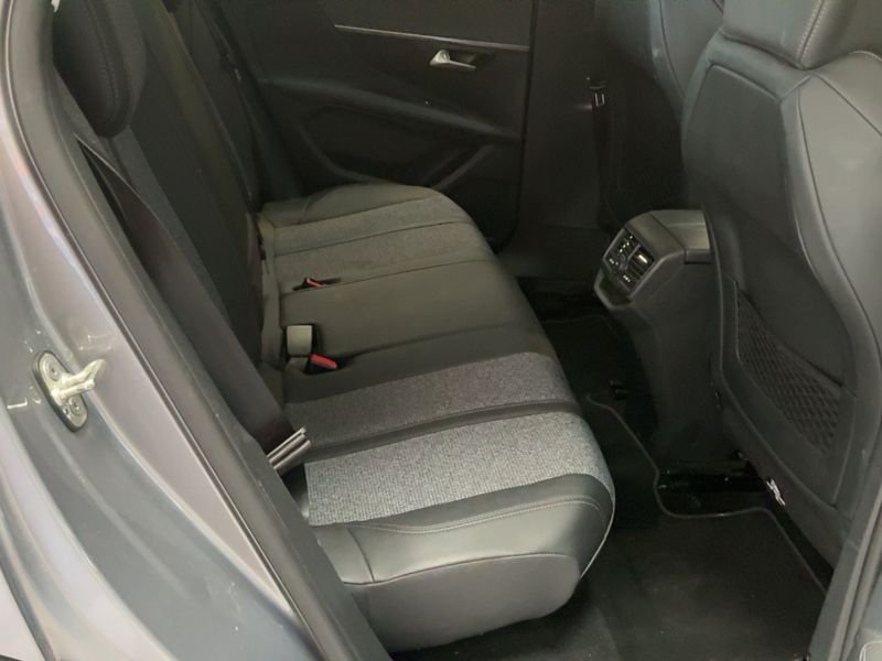 Peugeot 3008 1.6 PureTech Allure 2019 – снимка 19