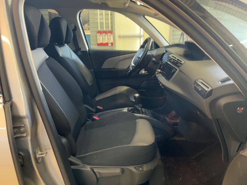 Citroen C4 Picasso 1.2 PureTech Shine 2018 – снимка 16