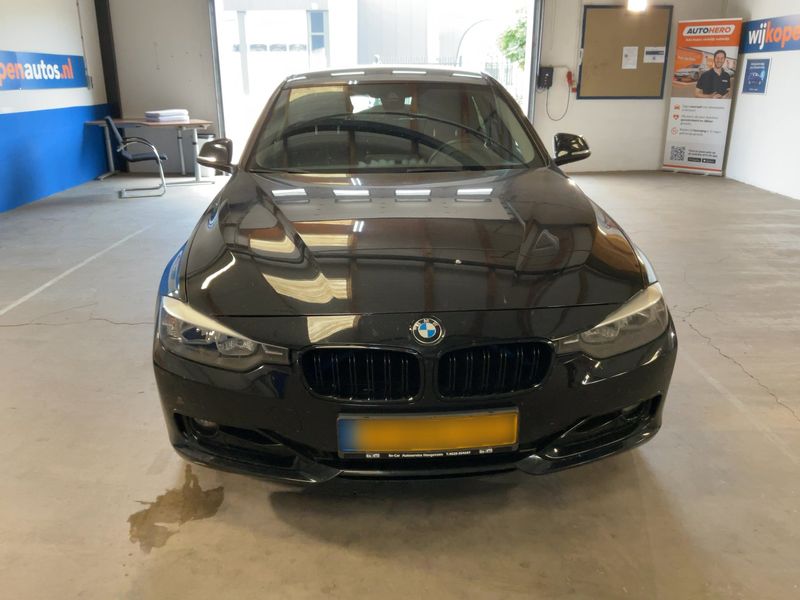 BMW 3er 316i 2013 – снимка 14