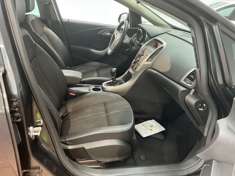 Opel Astra 1.4 Turbo 150 Jahre Opel 2013 – снимка 3
