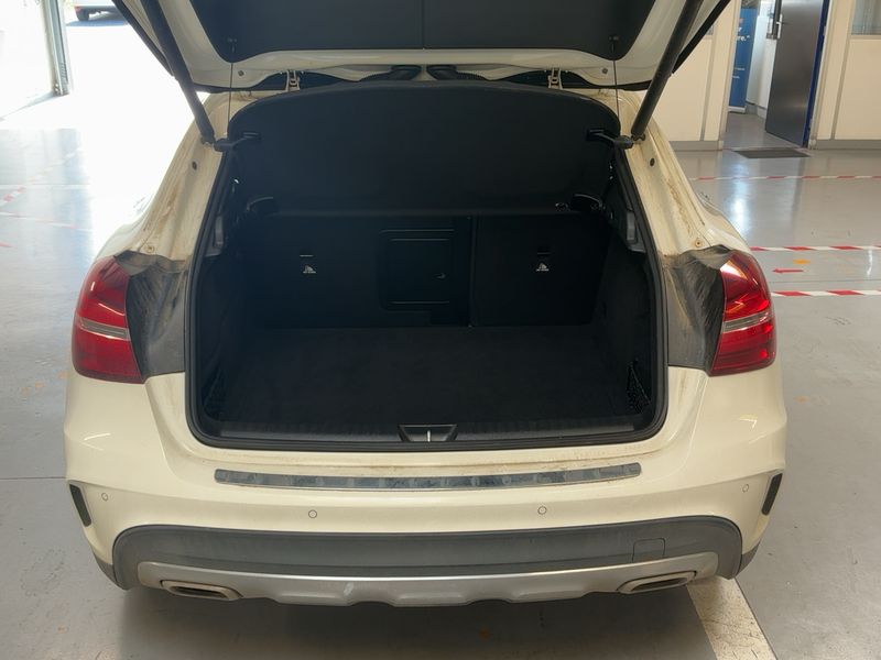 Mercedes-Benz GLA-Klasse GLA 220 d 4Matic Fascination 2017 – снимка 15