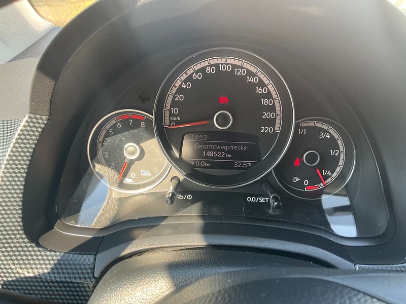 Volkswagen up! 1.0 Move up! 2017 – снимка 19