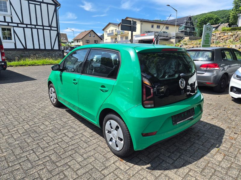 Volkswagen up! 1.0 Move up! 2017 – снимка 6
