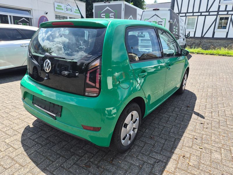 Volkswagen up! 1.0 Move up! 2017 – снимка 8