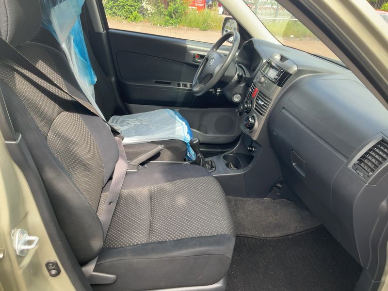 Daihatsu Terios 1.5 Top S 4WD 2011 – снимка 16