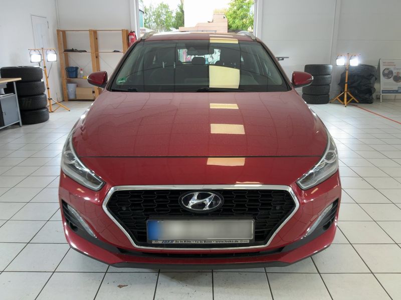 Hyundai i30 1.6 CRDi Premium 2019 – снимка на щета