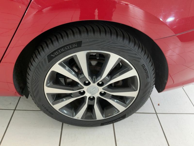 Hyundai i30 1.6 CRDi Premium 2019 – снимка 18