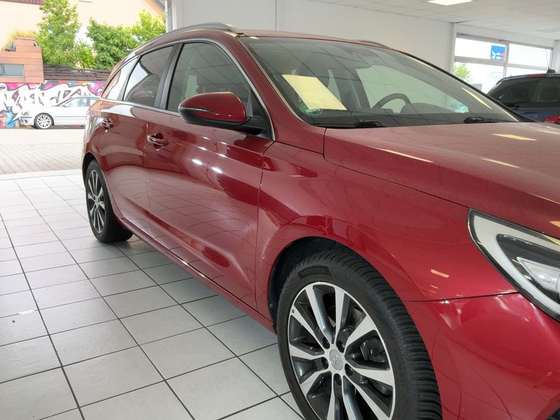 Hyundai i30 1.6 CRDi Premium 2019 – снимка 8