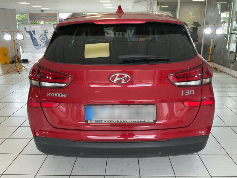 Hyundai i30 1.6 CRDi Premium 2019 – снимка на щета