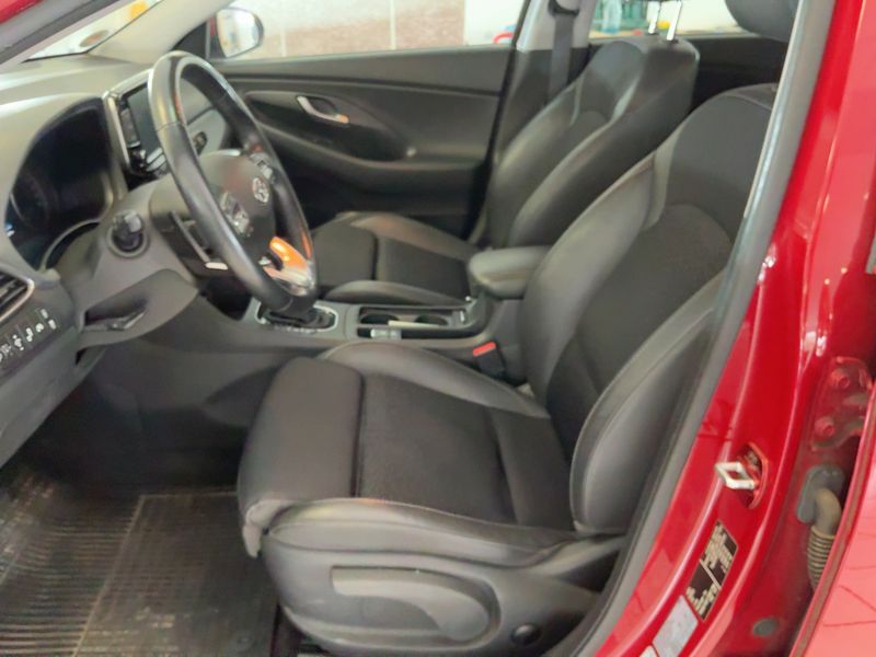 Hyundai i30 1.6 CRDi Premium 2019 – снимка 11