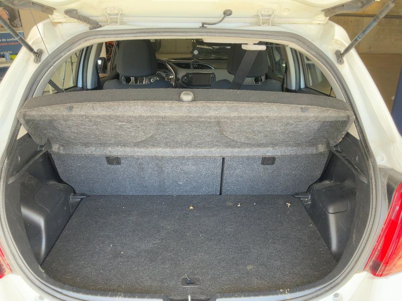 Toyota Yaris 1.4 D-4D Business 2016 – снимка 15