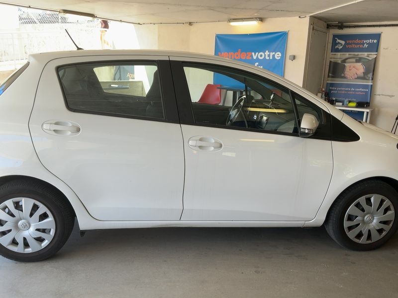 Toyota Yaris 1.4 D-4D Business 2016 – снимка 10