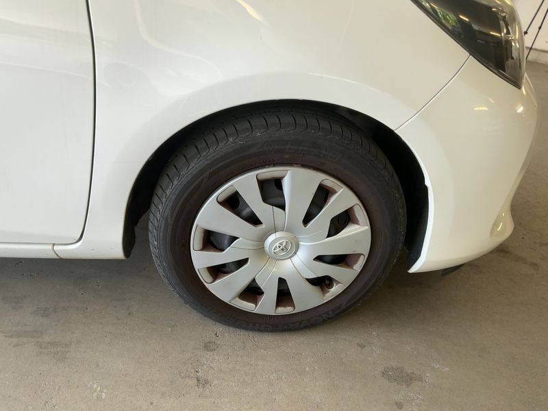 Toyota Yaris 1.4 D-4D Business 2016 – снимка 11