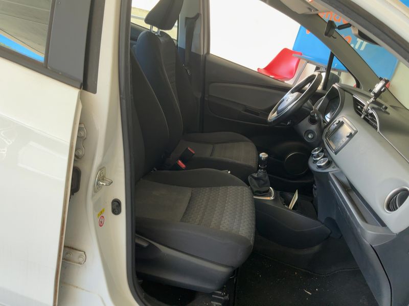 Toyota Yaris 1.4 D-4D Business 2016 – снимка 16