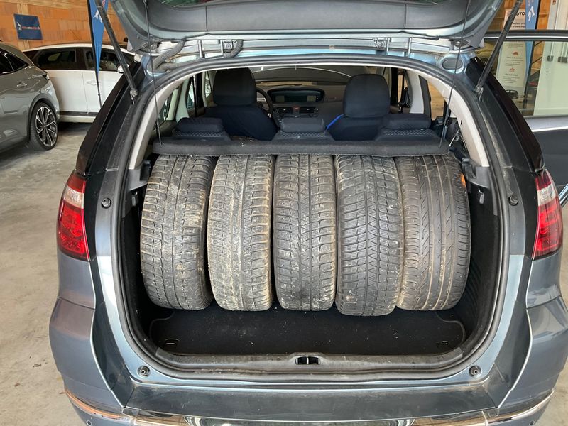 Citroen C4 Picasso 1.6 HDi Millenium 2012 – снимка 15