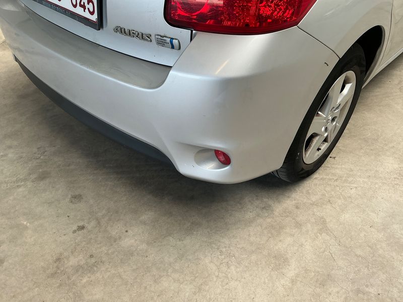 Toyota Auris 1.8 Hybrid Dynamic 2012 – снимка 36