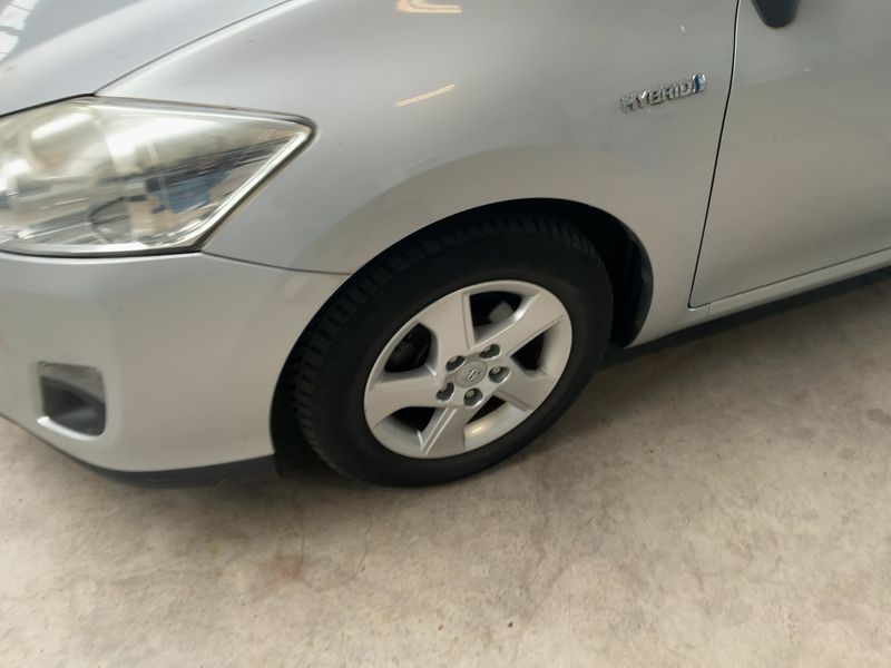 Toyota Auris 1.8 Hybrid Dynamic 2012 – снимка 3