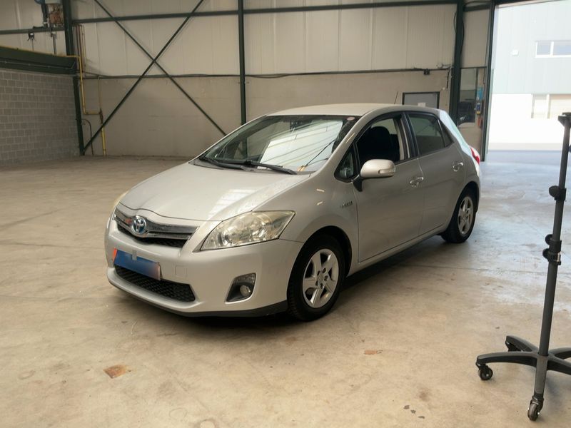 Toyota Auris 1.8 Hybrid Dynamic 2012 – снимка 1