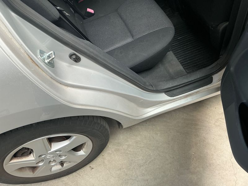 Toyota Auris 1.8 Hybrid Dynamic 2012 – снимка 22