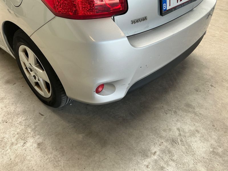 Toyota Auris 1.8 Hybrid Dynamic 2012 – снимка 35