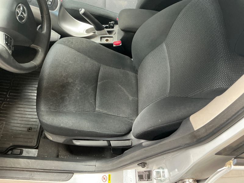 Toyota Auris 1.8 Hybrid Dynamic 2012 – снимка 25